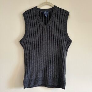 Vintage gray knitted vest, John Blair, size M